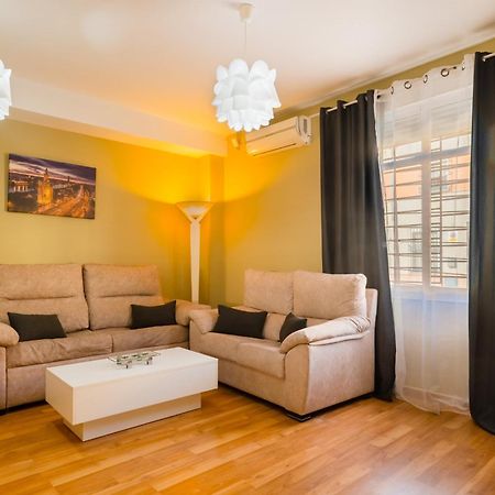 Casa Unifamiliar Apartment Севиля Екстериор снимка