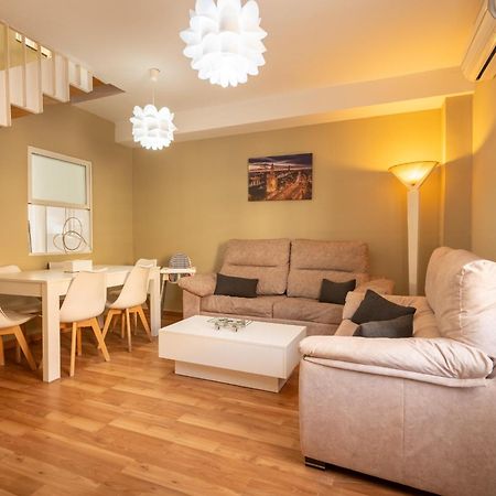 Casa Unifamiliar Apartment Севиля Екстериор снимка