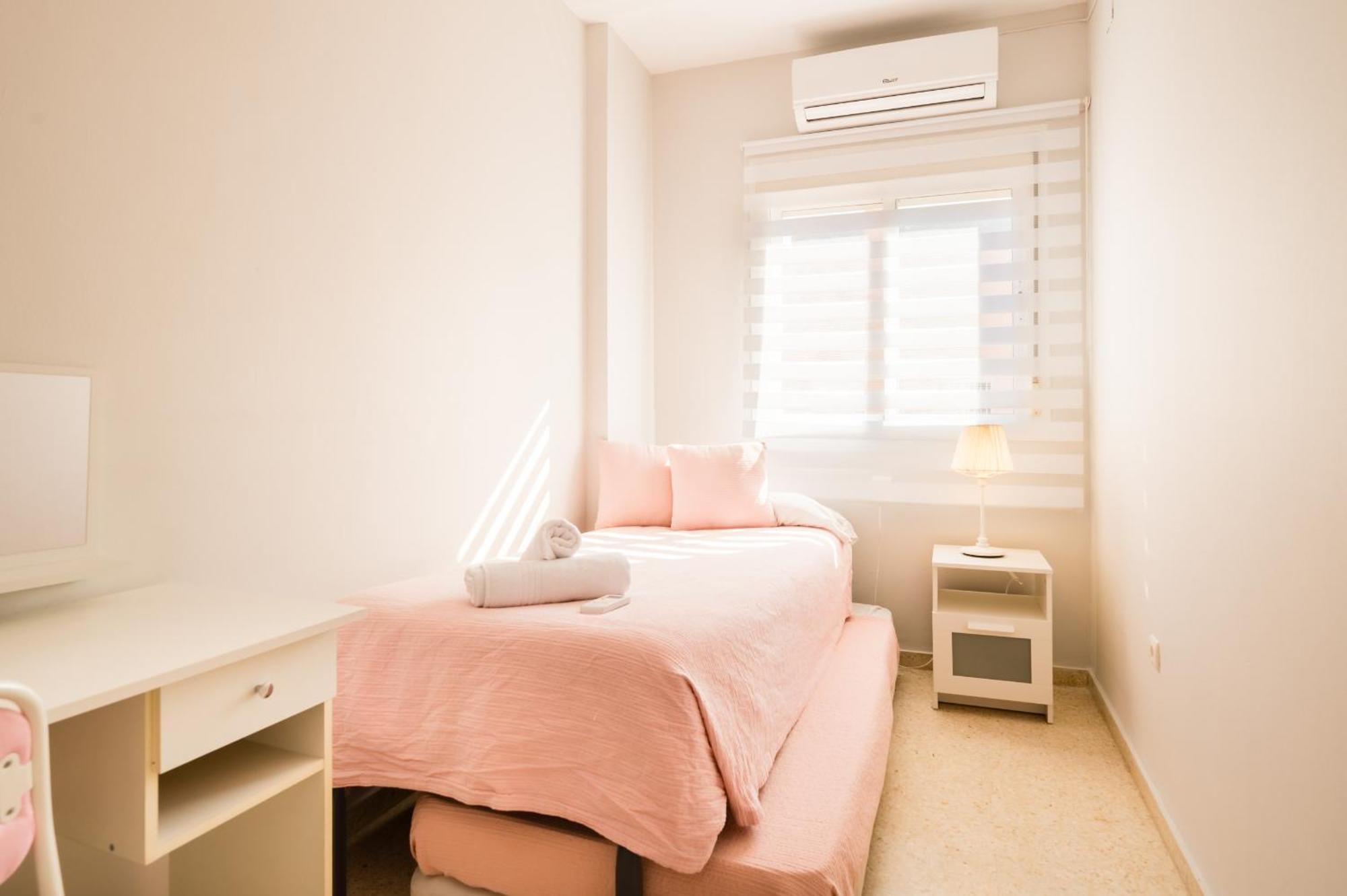 Casa Unifamiliar Apartment Севиля Екстериор снимка