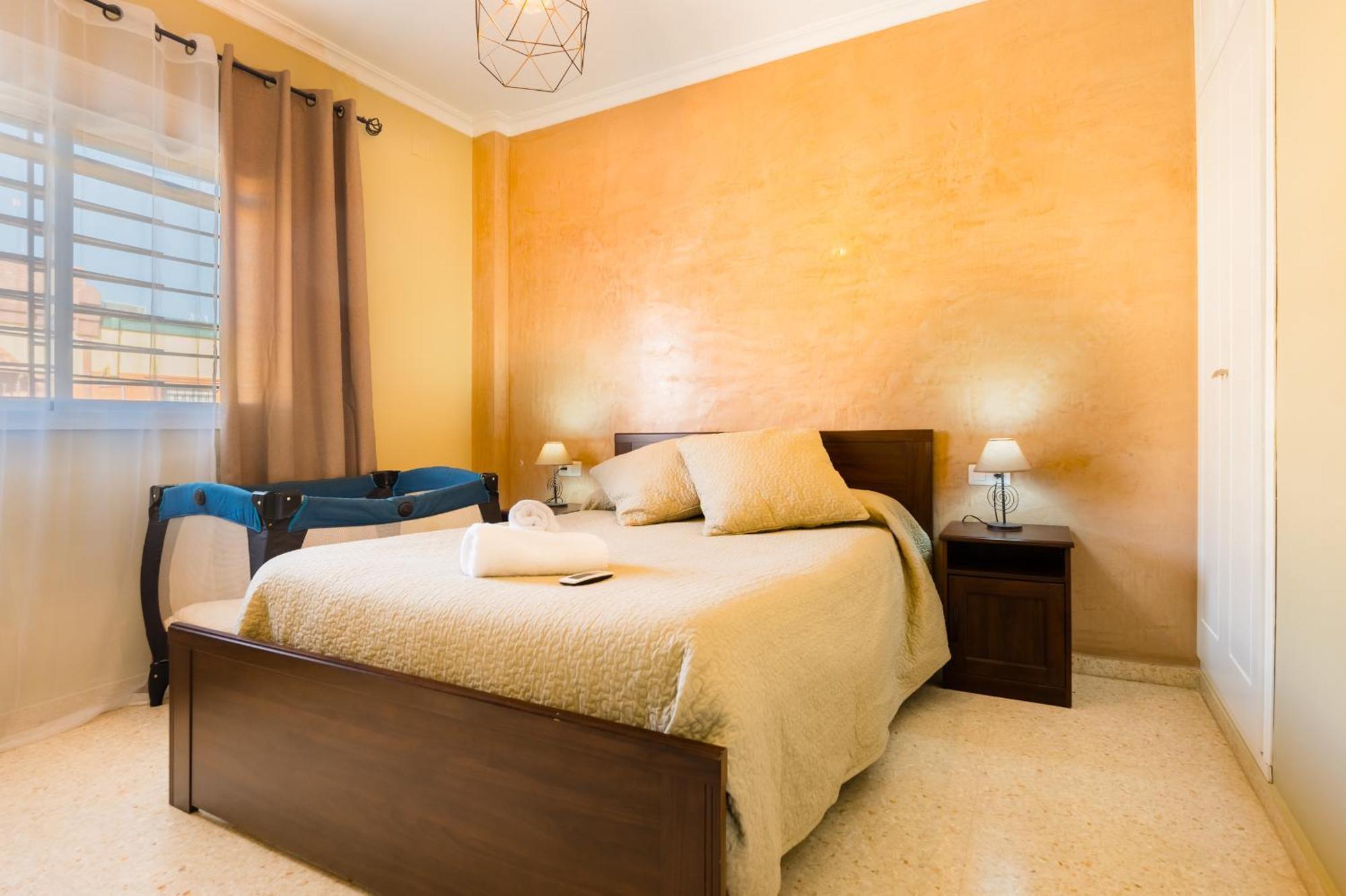 Casa Unifamiliar Apartment Севиля Екстериор снимка